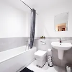 Apartamento Modern 2 Bed 2 Bath Free Parking & Fast Wifi