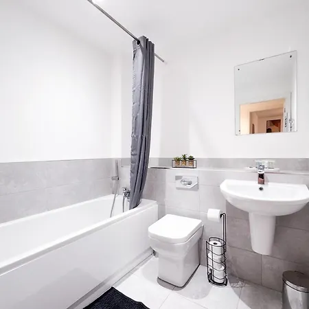 Διαμέρισμα Modern 2 Bed 2 Bath Free Parking & Fast Wifi
