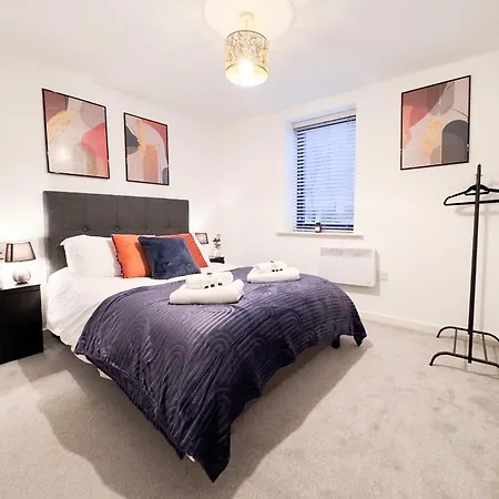 Modern 2 Bed 2 Bath Free Parking & Fast Wifi Apartamento *