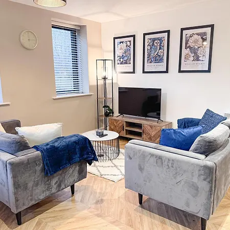 Modern 2 Bed 2 Bath Free Parking & Fast Wifi *